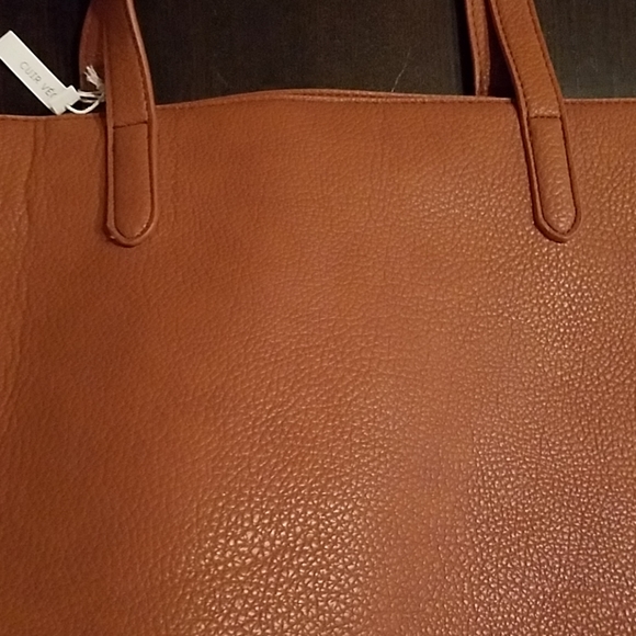 SALE 1 left!Vegan leather oversized tote - Picture 3 of 8